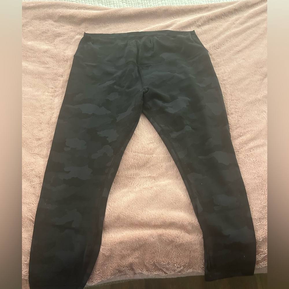 Lululemon Wunder Train Leggings. Black Camo. Size 20